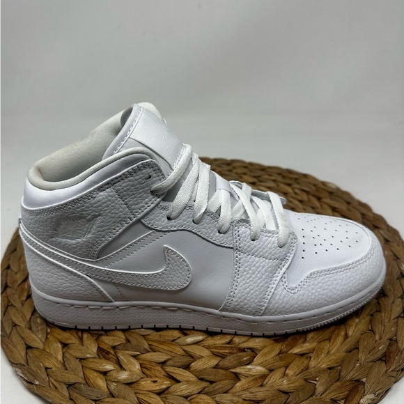 NIKE Air Jordan 1 Mid Sneakers Triple White Leather Size 7 Youth, 8.5 Women's - Picture 1 of 10